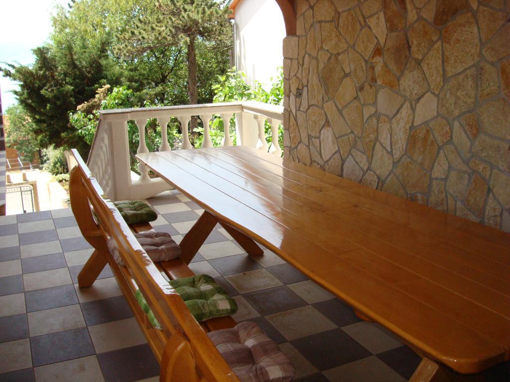 Apartments Klara Novi Vinodolski Extérieur photo