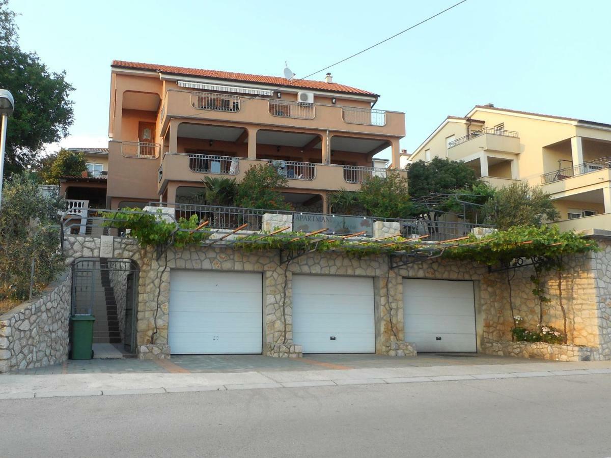 Apartments Klara Novi Vinodolski Extérieur photo